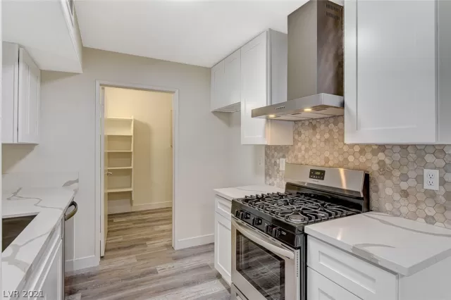 MLS: 2321451 Condo For Sale