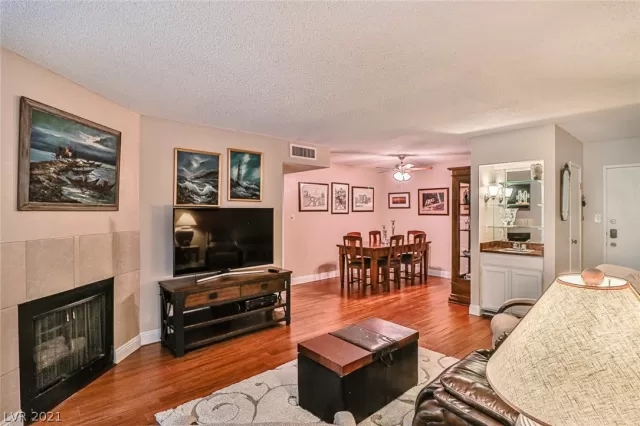 MLS: 2321456 Condo For Sale