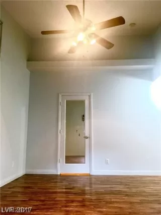 Photo #2: 2321458 Listing