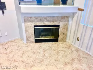 Photo #5: 2321458 Listing