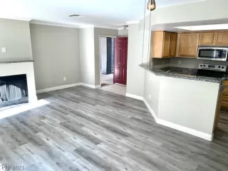 Photo #2: 2321468 Listing 