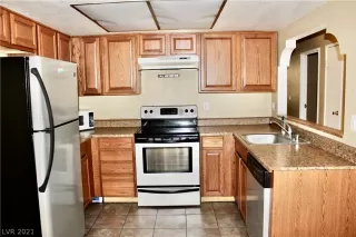 Photo #4: 2321485 Listing