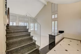 Photo #3: 2321513 Listing