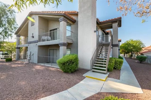 MLS: 2321518 Condo For Sale