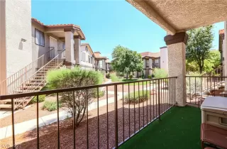 Photo #2: 2321523 Listing