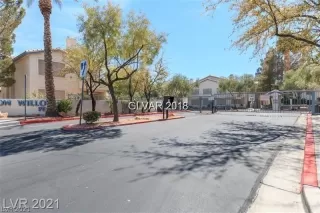 Photo #1: 2321561 Listing 