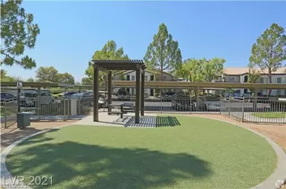 Photo #4: 2321561 Listing 