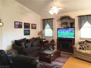 Photo #2: 2321570 Listing 