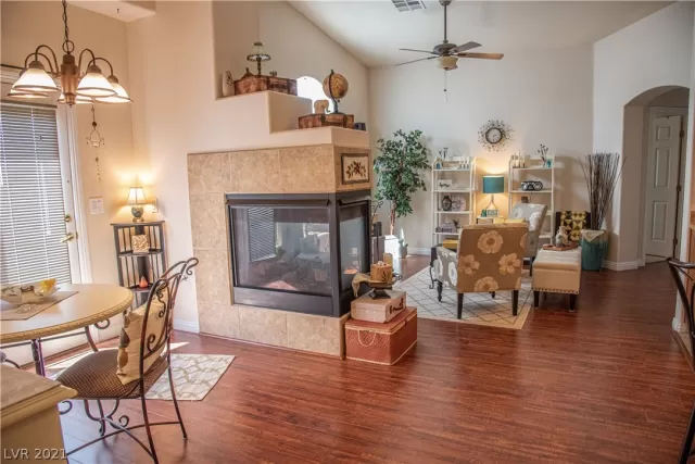 MLS: 2321581 Condo For Sale