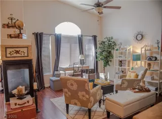 Photo #1: 2321581 Listing