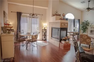 Photo #2: 2321581 Listing