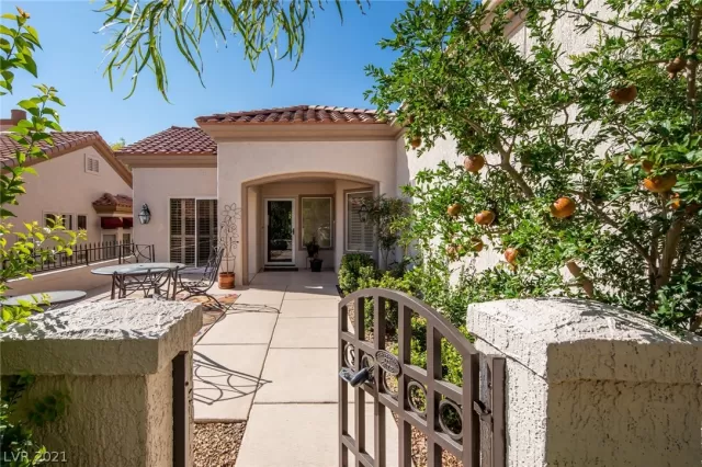 MLS: 2321584 Condo For Sale