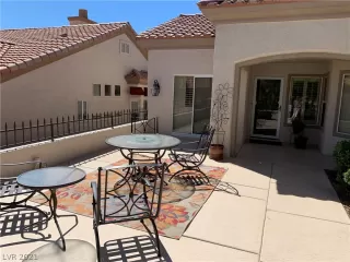 Photo #1: 2321584 Listing 