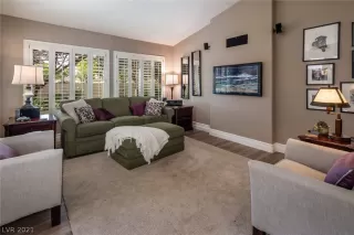 Photo #4: 2321584 Listing 