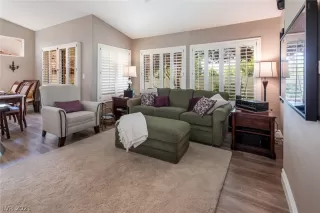 Photo #5: 2321584 Listing 