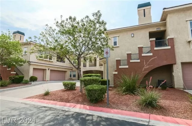 MLS: 2321601 Condo For Sale