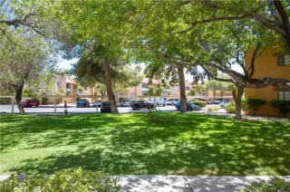 Photo #5: 2321602 Listing 