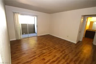 Photo #6: 2321607 Listing 