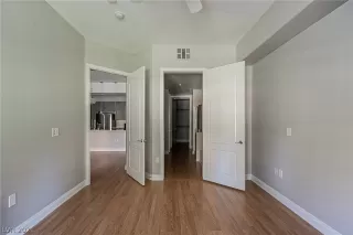 Photo #3: 2321611 Listing