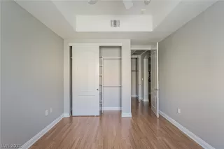 Photo #5: 2321611 Listing