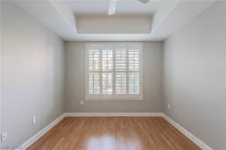 Photo #6: 2321611 Listing