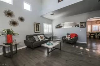 Photo #4: 2321613 Listing 