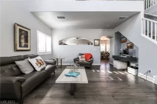 Photo #5: 2321613 Listing 