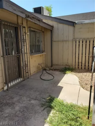 Photo #2: 2321617 Listing 