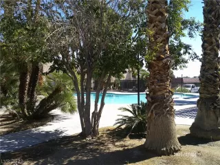 Photo #3: 2321624 Listing 