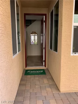 Photo #2: 2321670 Listing 