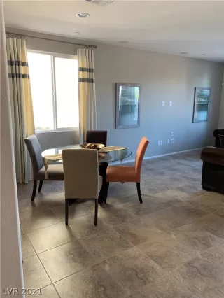 Photo #3: 2321670 Listing 