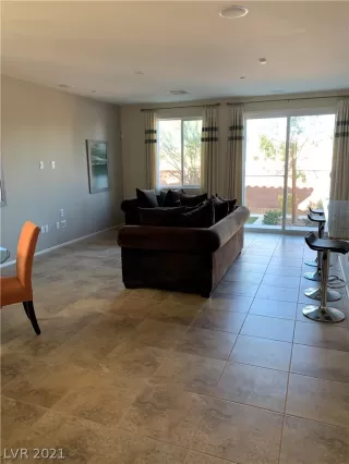 Photo #4: 2321670 Listing 