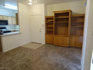 Photo #5: 2321689 Listing