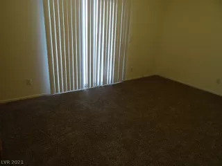 Photo #6: 2321689 Listing