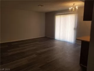 Photo #1: 2321712 Listing 