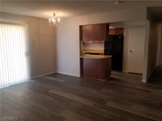 Photo #2: 2321712 Listing 