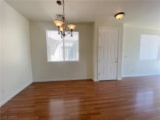 Photo #2: 2321720 Listing 