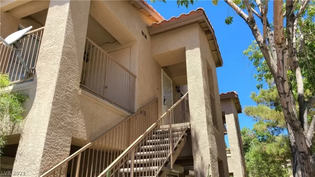 MLS: 2321744 Condo For Sale