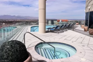 Photo #5: 2321752 Listing 