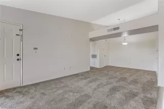 Photo #5: 2321801 Listing 