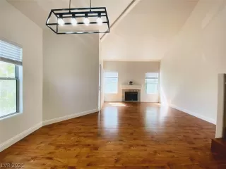 Photo #4: 2321815 Listing 