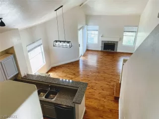 Photo #5: 2321815 Listing 