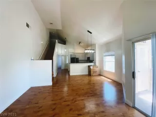 Photo #6: 2321815 Listing 