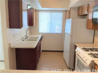 Photo #6: 2321818 Listing 