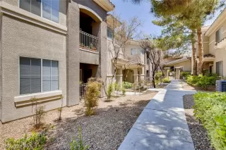 Photo #1: 2321862 Listing