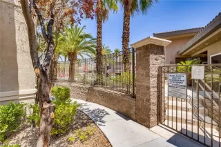 Photo #5: 2321862 Listing