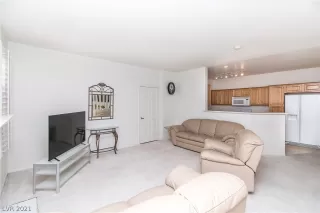 Photo #2: 2321865 Listing