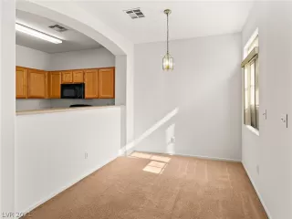 Photo #4: 2321867 Listing 