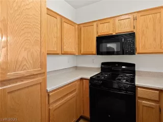 Photo #5: 2321867 Listing 