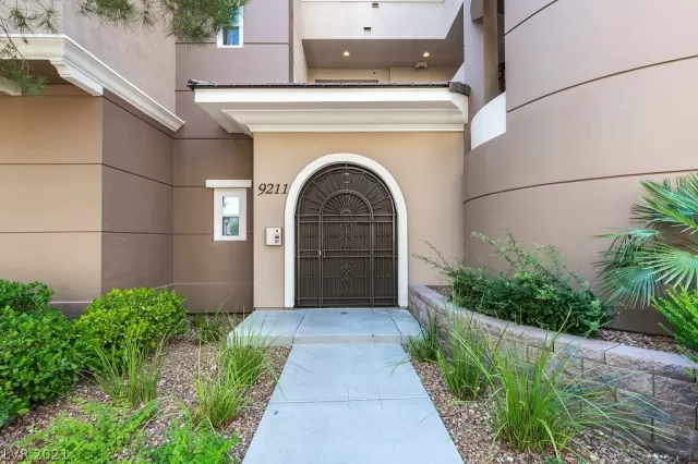 MLS: 2321869 Condo For Sale